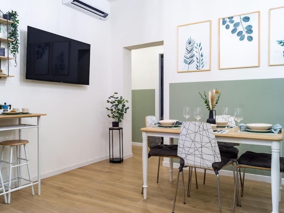 Motor Valley Boutique - 3 Apartment